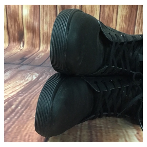 DR. MARTENS “Sheridan” Black Soft Wair Shoes - Picture 5 of 10